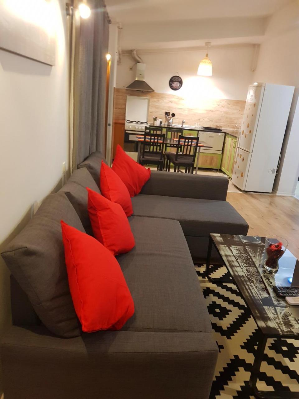 Modern Apartment With Pool In North Bucharest Cretuleasca Exterior foto